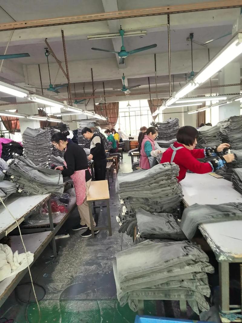 保時(shí)杰包裝部誠(chéng)聘大燙1名、中查2名，歡迎加入！